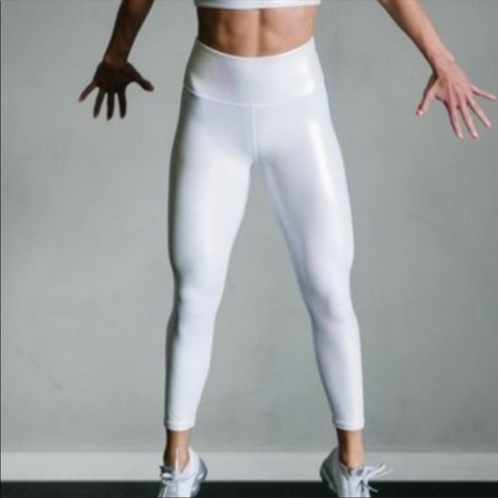 White unicorn luxe 7/8 24” 6-8